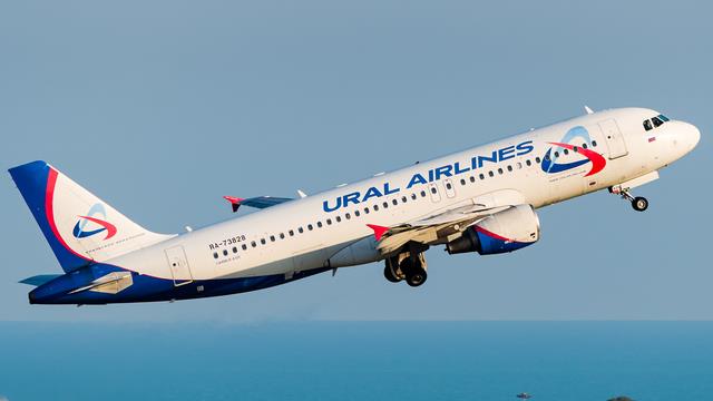 RA-73828:Airbus A320-200:Уральские авиалинии